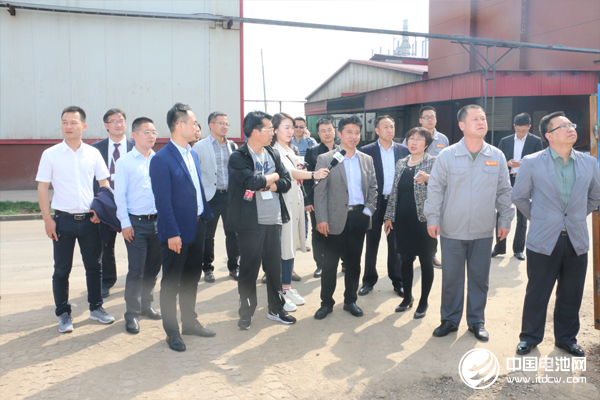 調研團參觀彩客電池材料年產1.5萬噸磷酸鐵項目建設現場