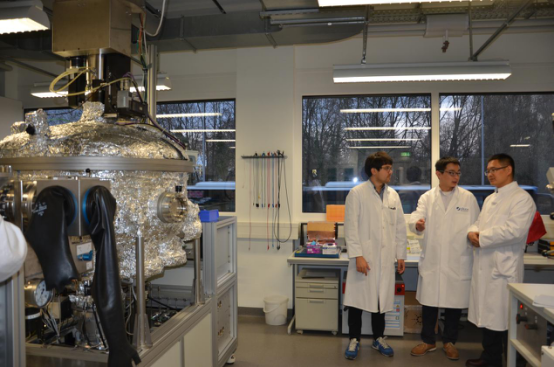 參觀磁控濺射設備