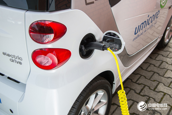 全球油價持續低迷 電動汽車第二春或有隱憂