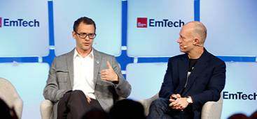 圖丨Jay Whitacre（左）出席EmTech峰會