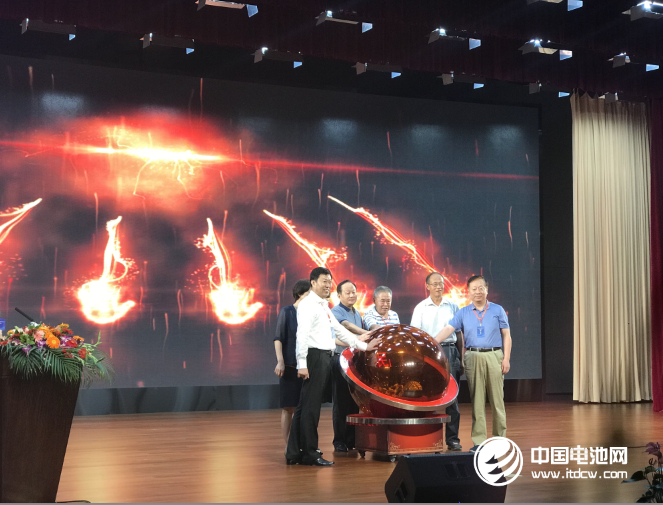 國(guó)家軍民融合產(chǎn)業(yè)技術(shù)創(chuàng)新戰(zhàn)略聯(lián)盟啟動(dòng)儀式在青舉行