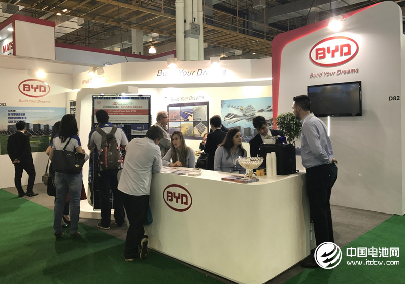 南美國(guó)際太陽(yáng)能技術(shù)博覽會(huì)上的比亞迪展臺(tái)