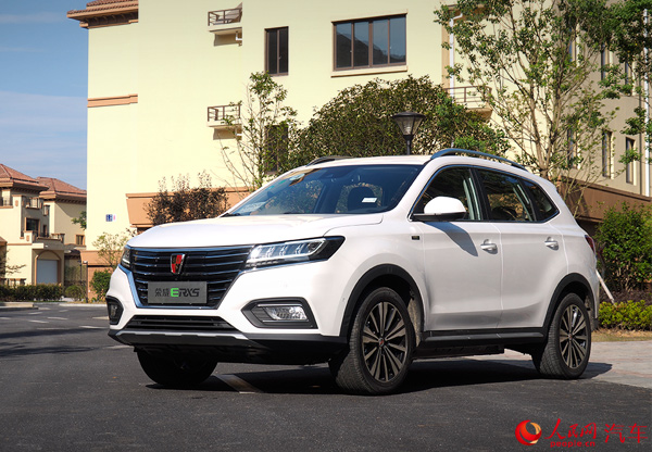 入選目錄 純電動(dòng)互聯(lián)網(wǎng)SUV上汽榮威ERX5北京交車(chē)