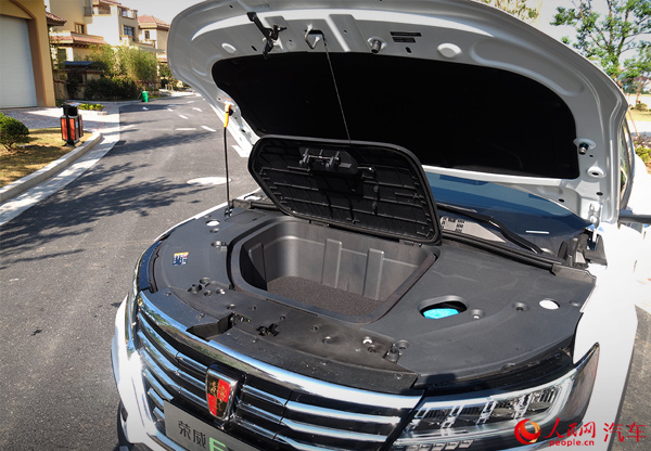 入選目錄 純電動(dòng)互聯(lián)網(wǎng)SUV上汽榮威ERX5北京交車(chē)