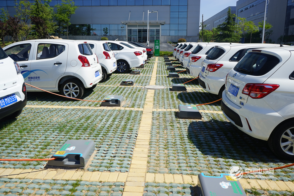 燃油汽車將終結 中國要靠新能源汽車彎道超車了！