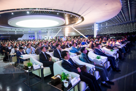 特銳德發布”汽車充電網”與“新能源微網”雙向融合系統