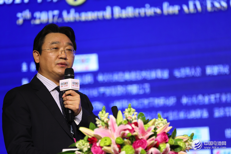 深圳中興創(chuàng)新材料技術(shù)有限公司董事長(zhǎng)胡達(dá)文