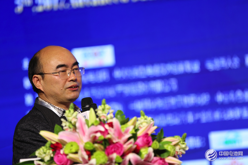 中南大學冶金學院教授、博士生導師胡國榮