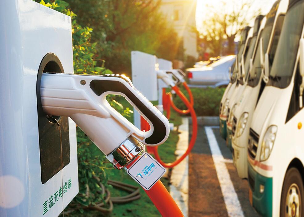 新能源汽車補貼政策發(fā)布 2018汽車充電迎巨大利好.jpg