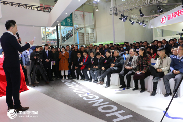 聚焦微型電動(dòng)車 2018第12屆山東國(guó)際新能源汽車電動(dòng)車展覽會(huì)開幕