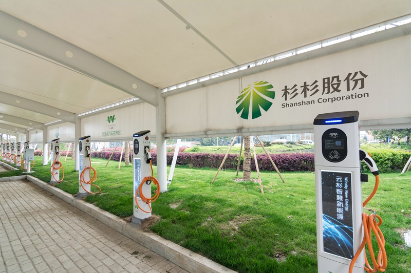 杉杉股份2017年凈利同比增171% 正極材料是營收關鍵