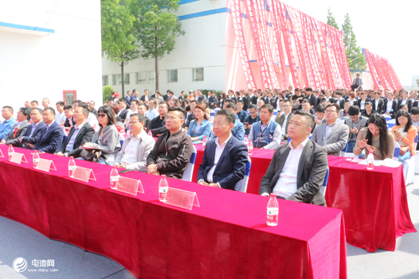 惠強(qiáng)新材二期年產(chǎn)1.5億平動(dòng)力隔膜投產(chǎn)儀式現(xiàn)場 惠強(qiáng)新材二期年產(chǎn)1.5億平動(dòng)力隔膜投產(chǎn)儀式現(xiàn)場