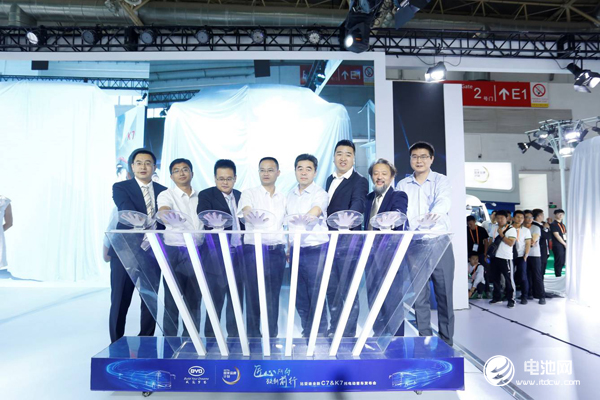 發力中型客車市場 比亞迪全新C7&K7純電動客車首發上市