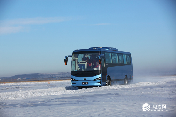 發力中型客車市場 比亞迪全新C7&K7純電動客車首發上市