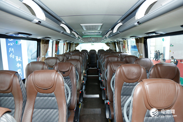 發力中型客車市場 比亞迪全新C7&K7純電動客車首發上市
