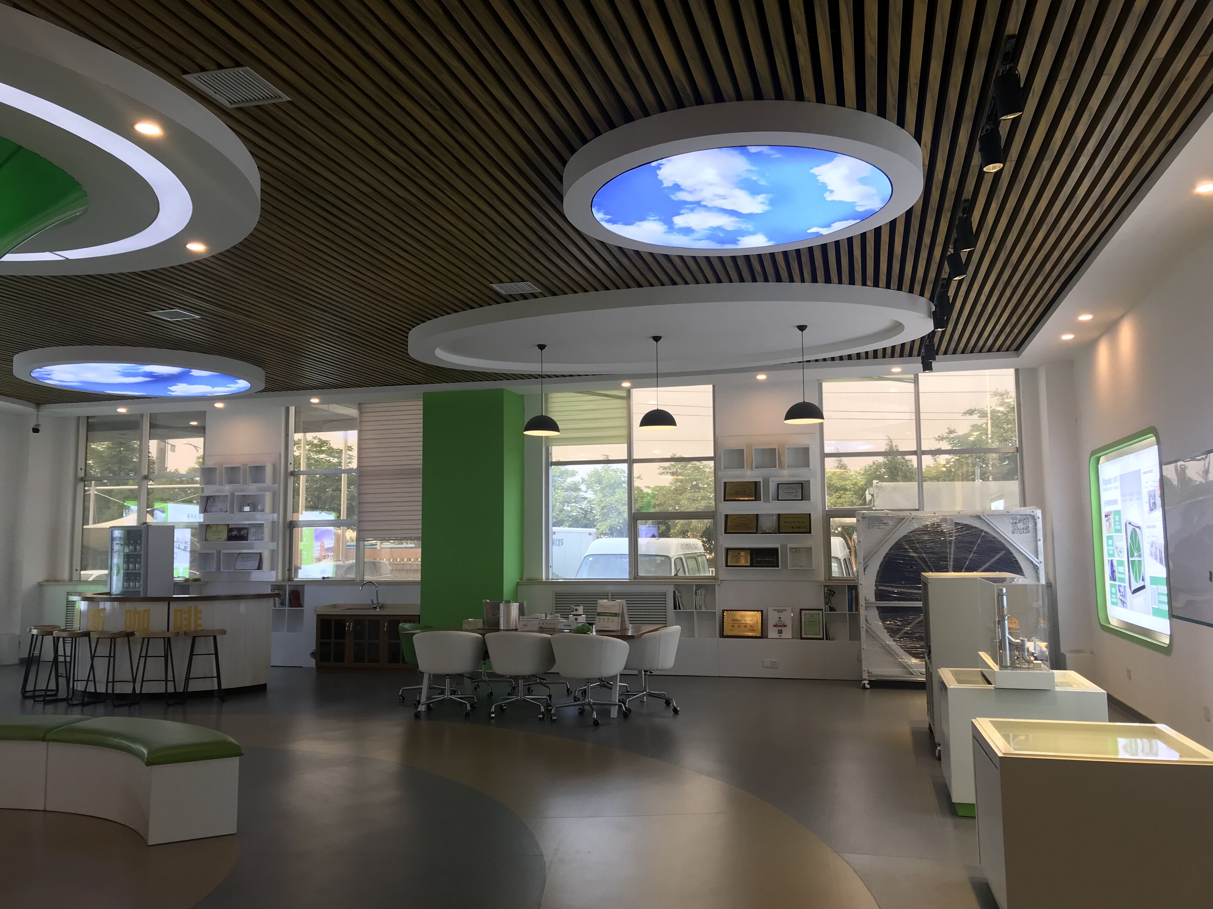 于清教一行應邀專程調研考察青島華世潔、中科華聯、藍科途 于清教一行應邀專程調研考察青島華世潔、中科華聯、藍科途