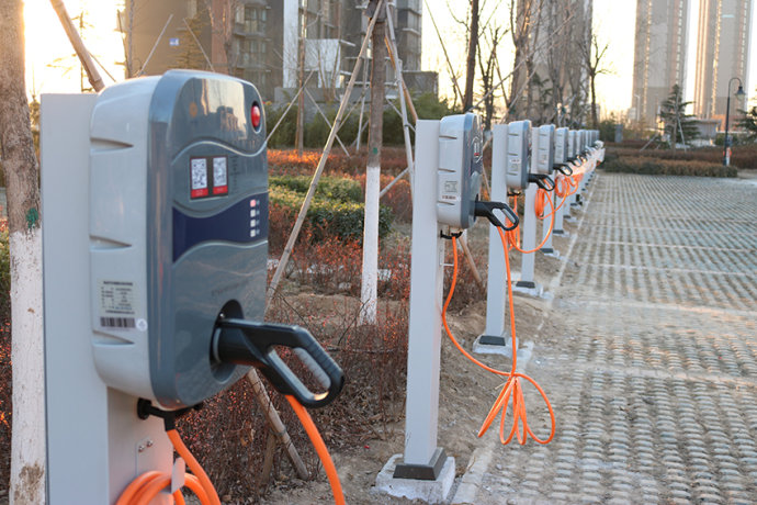 北京公用充電樁多被燃油車占據 故障多成車主投訴焦點