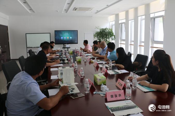 中國鋰電新能源產(chǎn)業(yè)鏈調(diào)研團(tuán)一行與中科華聯(lián)、藍(lán)科途相關(guān)領(lǐng)導(dǎo)交流座談