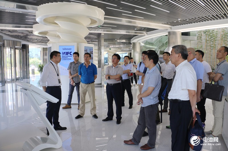 中國鋰電新能源產業鏈調研團一行參觀微宏動力 中國鋰電新能源產業鏈調研團一行參觀微宏動力