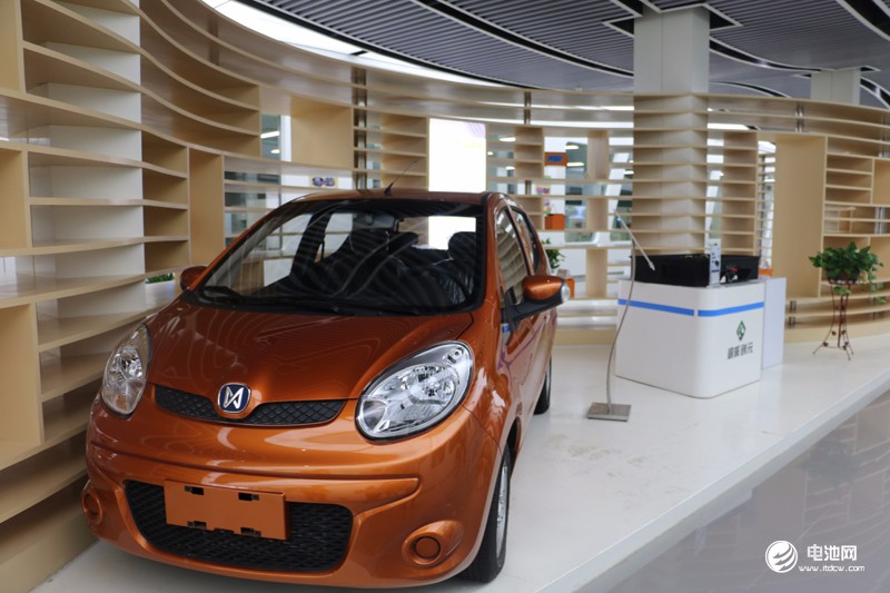 中國鋰電新能源產(chǎn)業(yè)鏈調(diào)研團一行參觀超威集團 中國鋰電新能源產(chǎn)業(yè)鏈調(diào)研團一行參觀超威集團