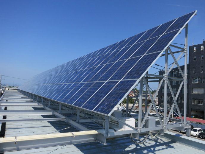 “斷奶”新政倒逼分布式光伏降成本 將成無人機新市場 “斷奶”新政倒逼分布式光伏降成本 將成無人機新市場