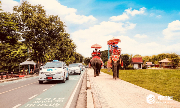 比亞迪百臺e6交付曼谷 簽下1000臺電動汽車訂單