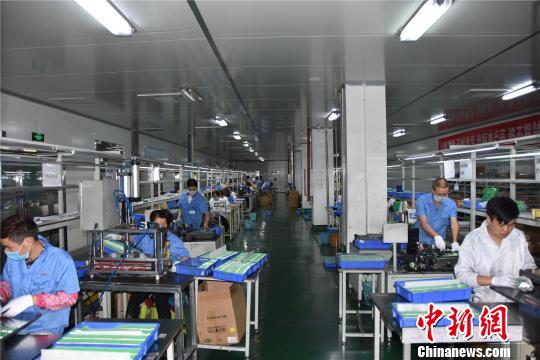 金海湖新區(qū)貴航新能源鋰電池項目生產(chǎn)車間。畢節(jié)市投資促進局供圖