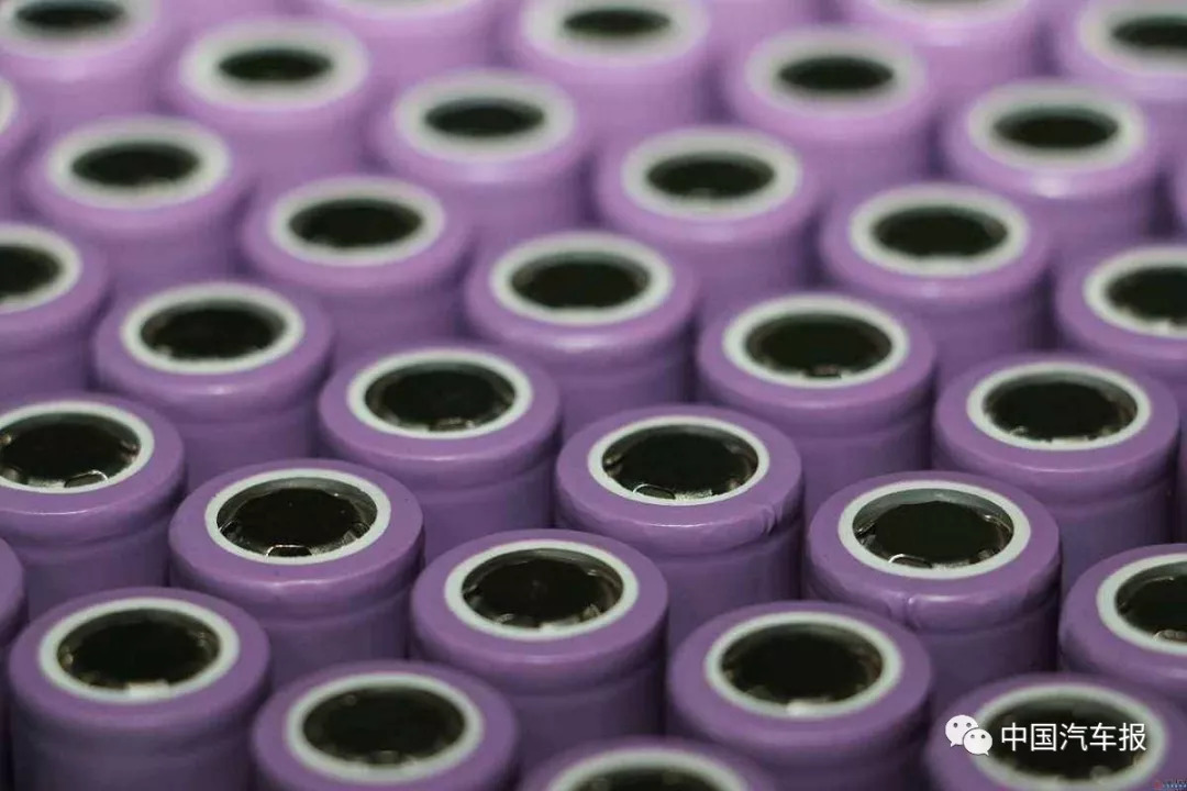 電動汽車頻頻發(fā)“火” 三元鋰電池該不該背這鍋? 電動汽車頻頻發(fā)“火” 三元鋰電池該不該背這鍋?