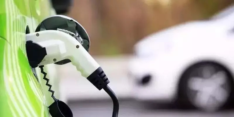 工信部連發(fā)“金令”篩新能源車企 尸位素餐者將遭“下架”警告 工信部連發(fā)“金令”篩新能源車企 尸位素餐者將遭“下架”警告