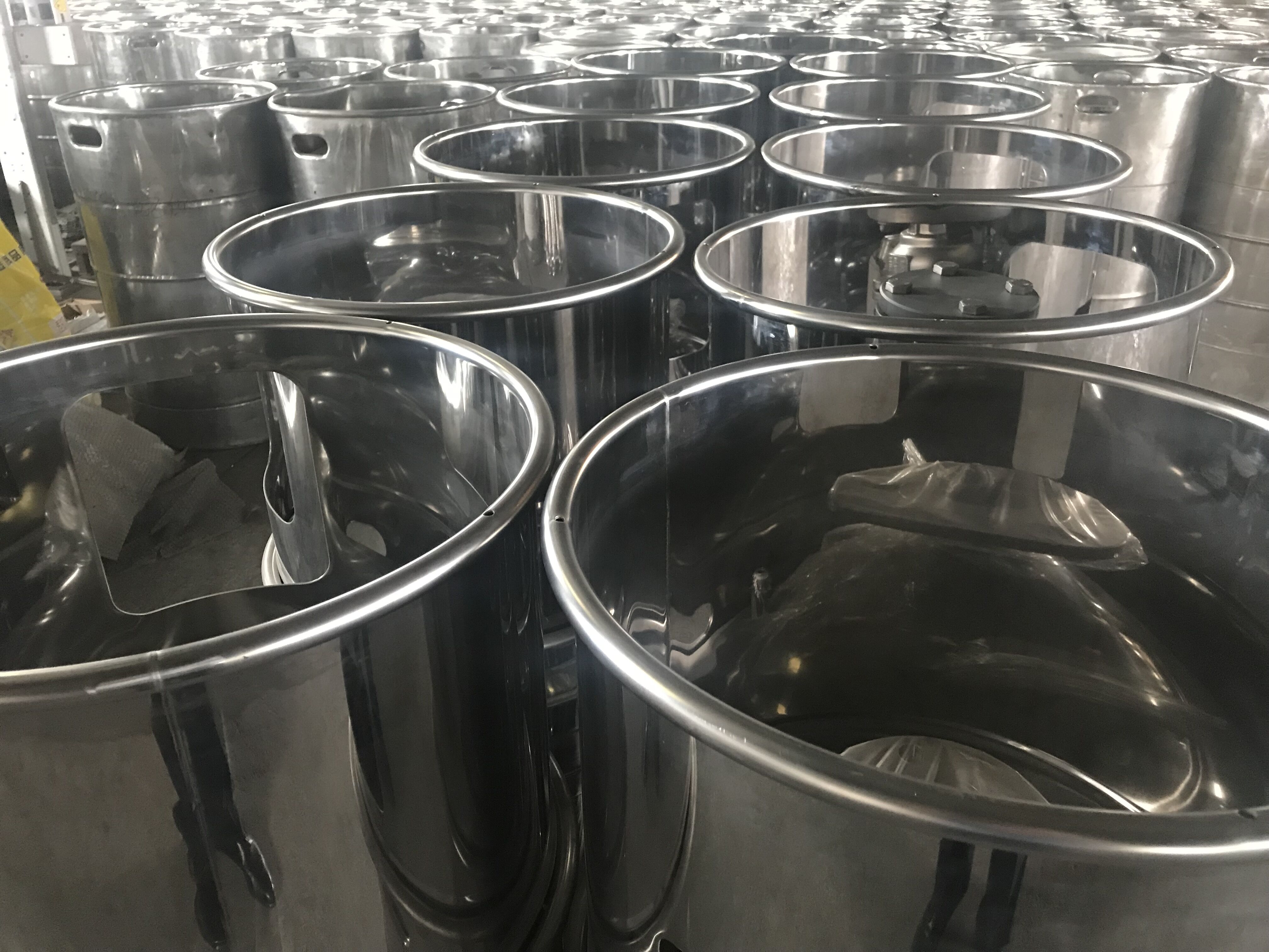 青島海鑫達(dá)不銹鋼容器 青島海鑫達(dá)不銹鋼容器