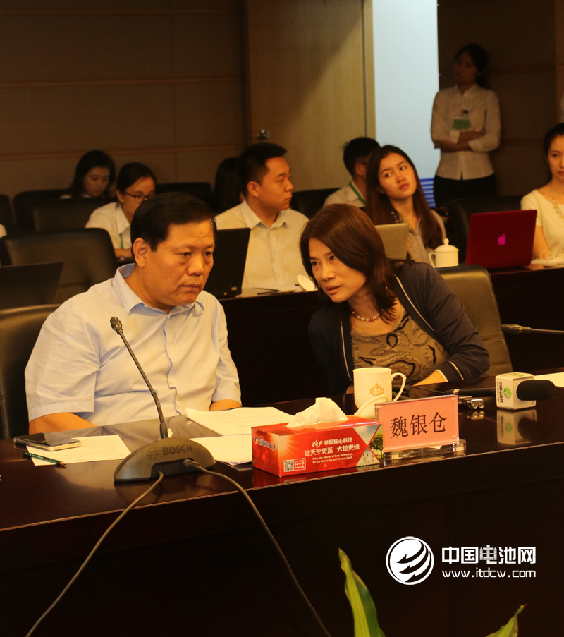 董明珠與魏銀倉 董明珠與魏銀倉