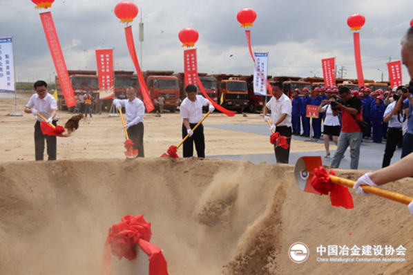 總投資32.5億元 年產(chǎn)2萬(wàn)噸高檔電解銅箔項(xiàng)目明年7月試生產(chǎn) 總投資32.5億元 年產(chǎn)2萬(wàn)噸高檔電解銅箔項(xiàng)目明年7月試生產(chǎn)