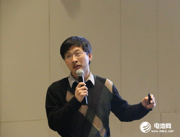 太原理工大學副教授、山西省新能源材料與技術重點實驗室成員張鼎 太原理工大學副教授、山西省新能源材料與技術重點實驗室成員張鼎