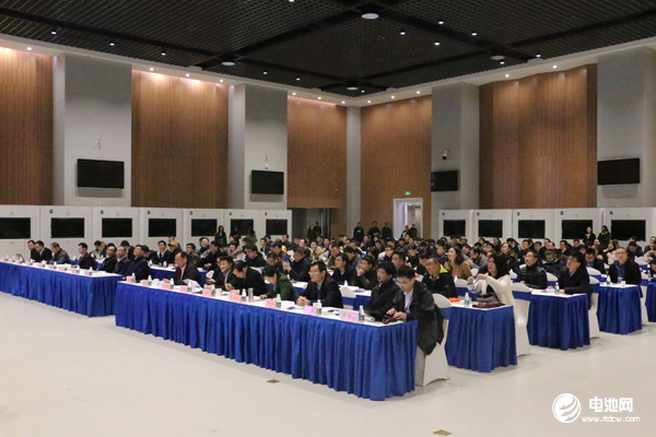 固態(tài)電池技術(shù)、智能裝備與市場應用研討會現(xiàn)場