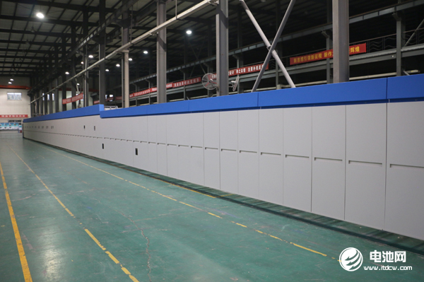 參觀中國(guó)電科48所鋰電裝備調(diào)試車間