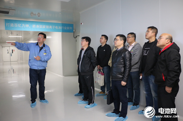 中國(guó)電池新能源產(chǎn)業(yè)鏈調(diào)研團(tuán)一行參觀調(diào)研力神蘇州工廠