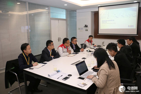 中國電池新能源產(chǎn)業(yè)鏈調(diào)研團一行與蜂巢能源相關(guān)領(lǐng)導(dǎo)交流、座談
