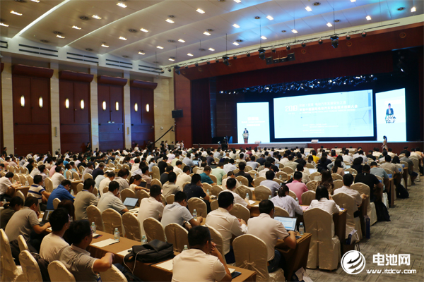 首屆中國國際電動汽車安全技術創(chuàng)新大會現(xiàn)場