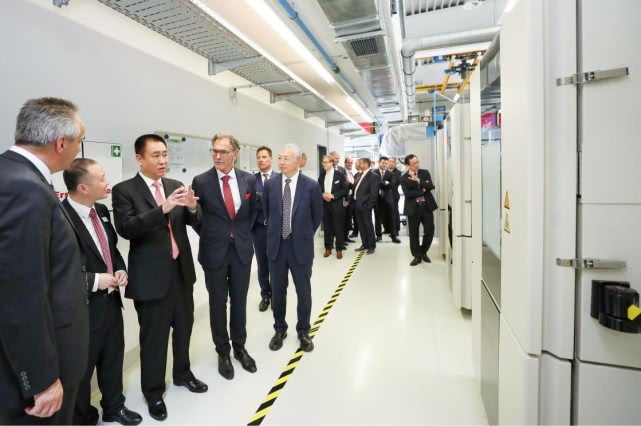 許家印考察德國hofer研發(fā)中心