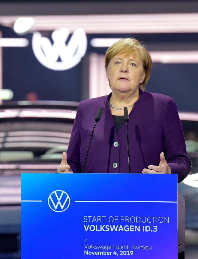 大眾集團(tuán)ID.3電動(dòng)車舉行投產(chǎn)儀式 德國總理默克爾出席