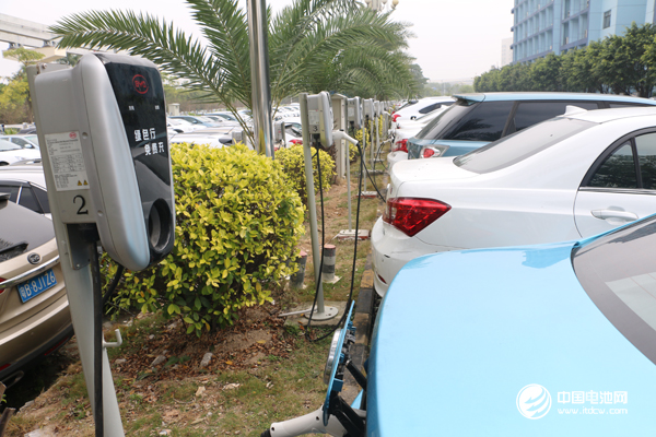 各地政府八大舉措促汽車消費(fèi) 深圳新追加1萬個特定插電混動車指標(biāo)