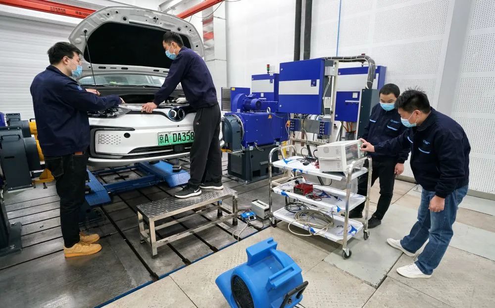 政策組合拳能否給汽車市場“掛擋提速”？ 新能源汽車新機(jī)遇引人關(guān)注