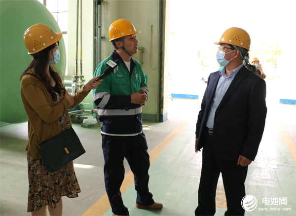 中國電池新能源產(chǎn)業(yè)鏈調(diào)研團一行參觀調(diào)研金川粉體公司