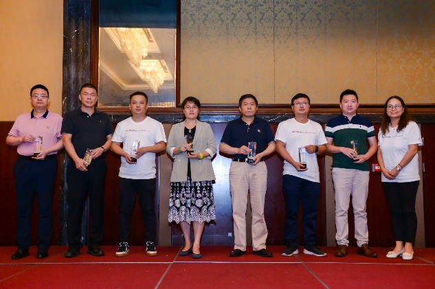 比克電池榮獲“生態伙伴獎”