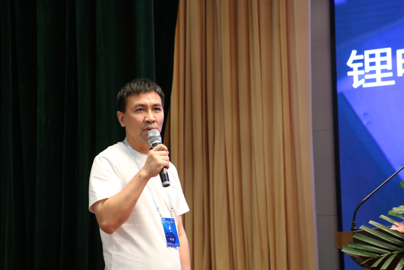 圖為比克電池3C事業部總經理滕鑫博士