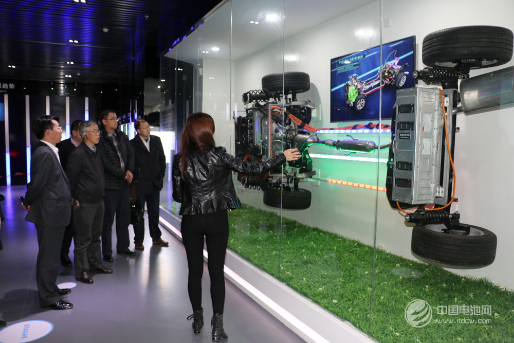 中國新能源汽車技術(shù)路線重大調(diào)整 強(qiáng)調(diào)：混合動力同樣重要！