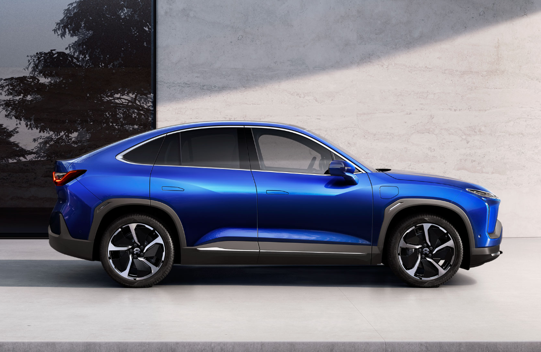 蔚來理想小鵬答卷對(duì)比 誰離特斯拉最近？