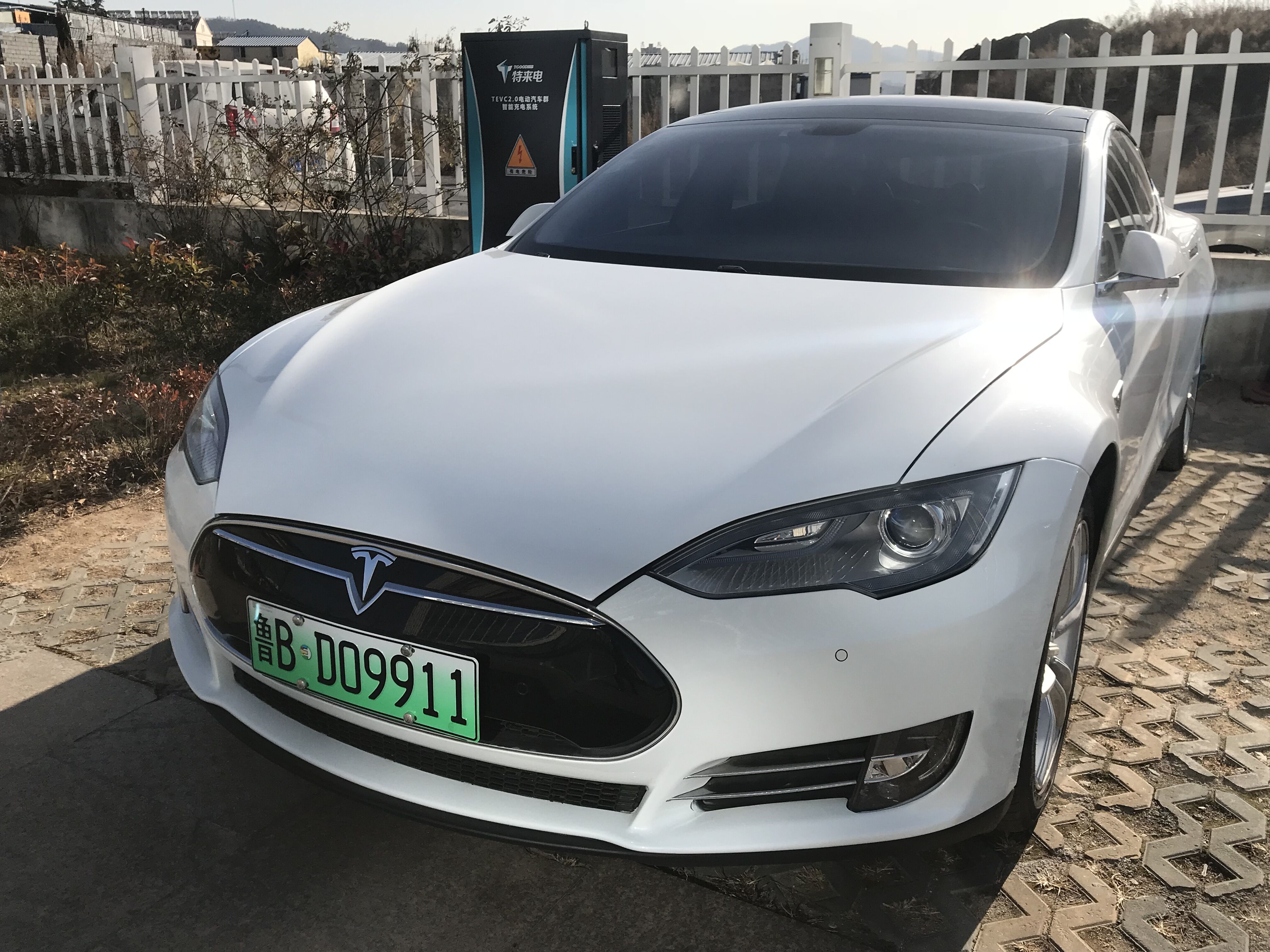 特斯拉電動(dòng)車(chē)