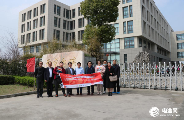 2021年中國電池新能源產(chǎn)品調(diào)研團一行參觀考察南京能瑞 2021年中國電池新能源產(chǎn)品調(diào)研團一行參觀考察南京能瑞