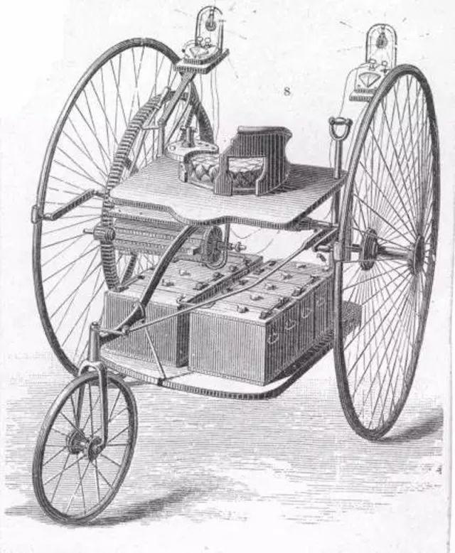 1839年，蘇格蘭人羅伯特·安德森（Robert Anderson），通過給馬車裝上電池的電機，造出了第一臺用電力驅動的馬車。